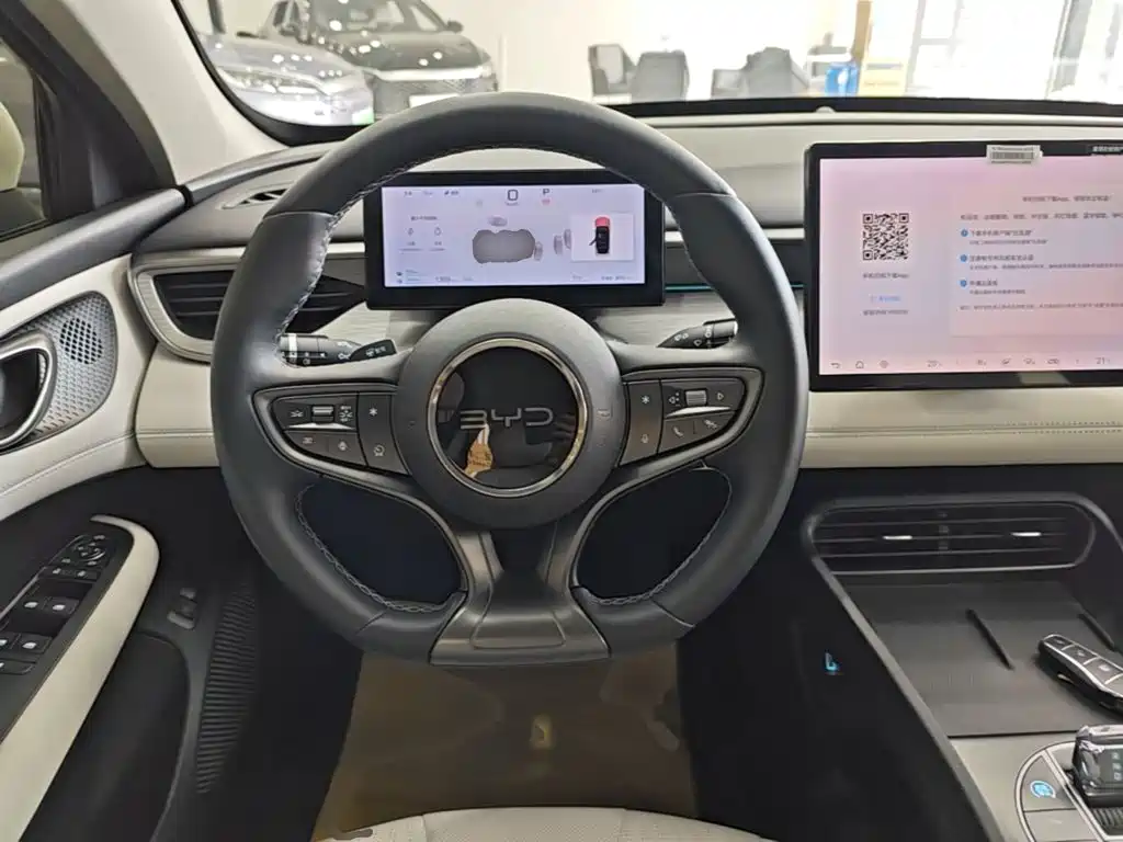 BYD Seal 05 DM-i — фото 10
