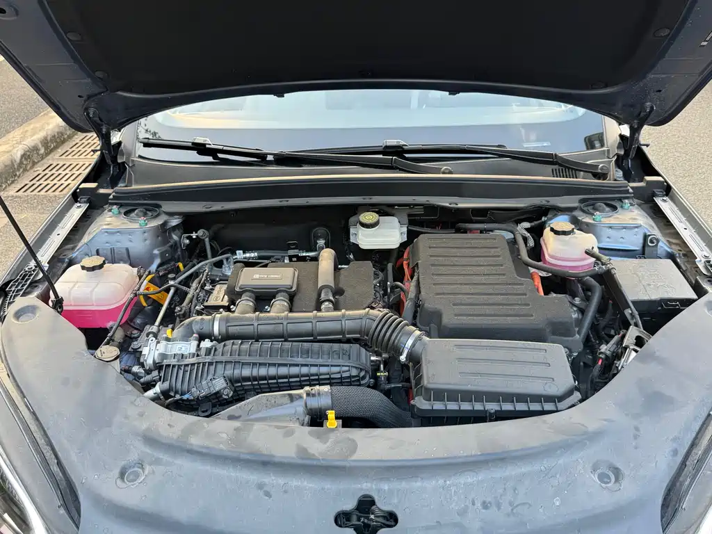 BYD Seal 05 DM-i — фото 25