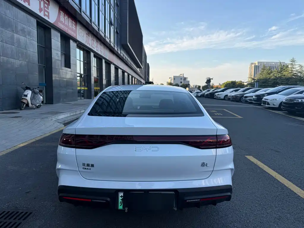 BYD Qin L — фото 21