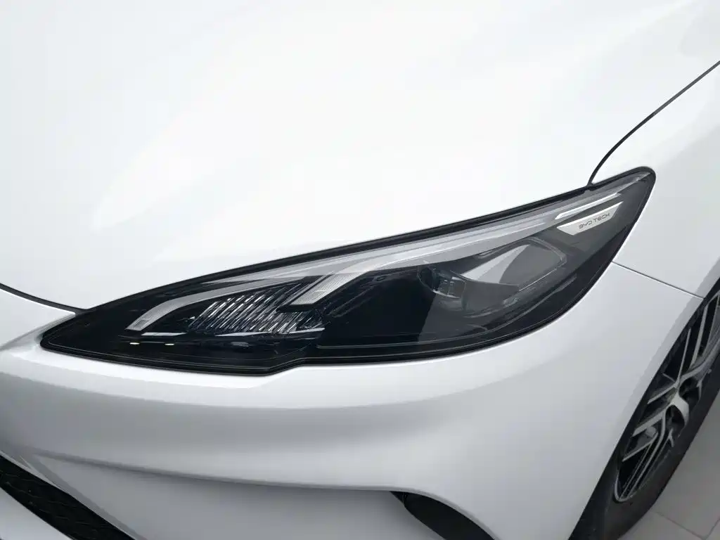 BYD Seal 05 DM-i — фото 7