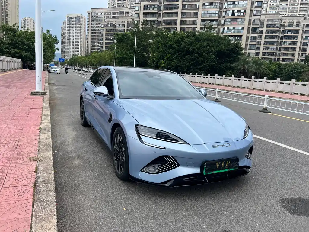 BYD Seal — фото 3