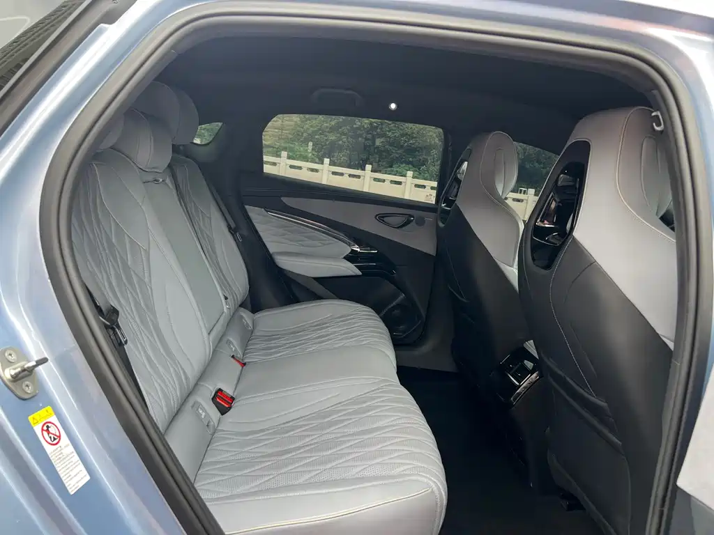 BYD Seal — фото 4