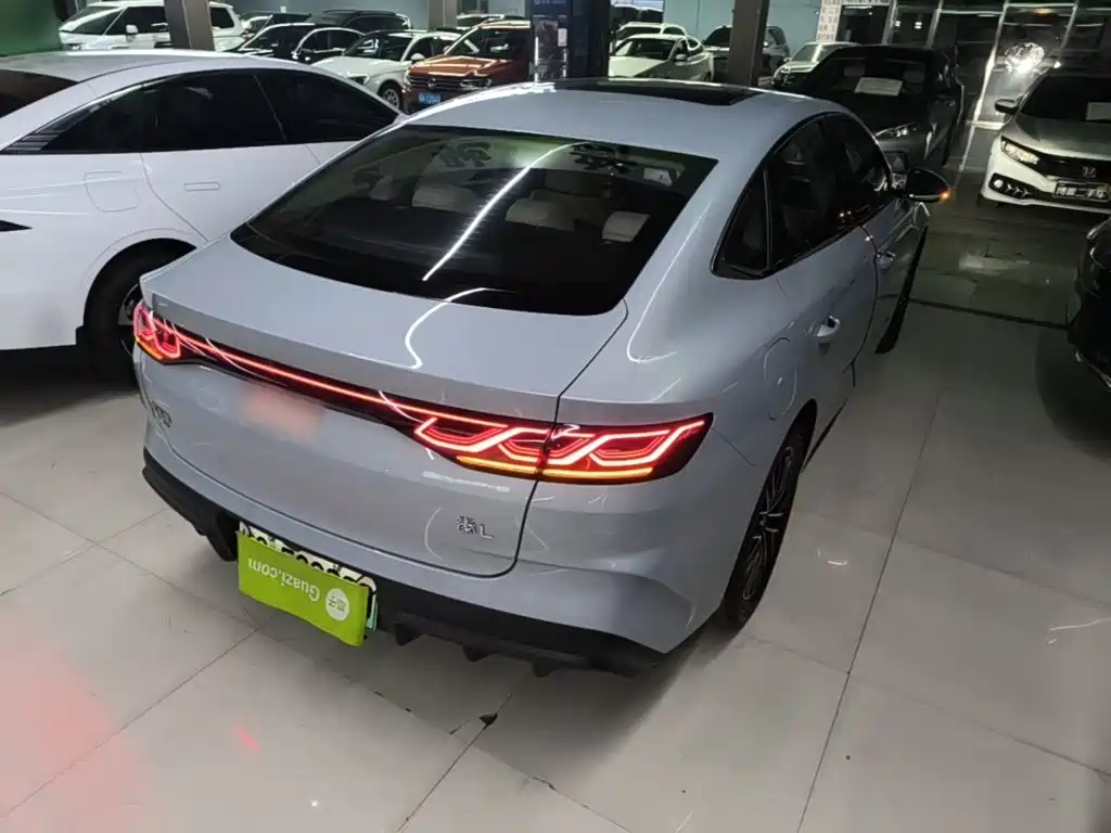 BYD Qin L — фото 6