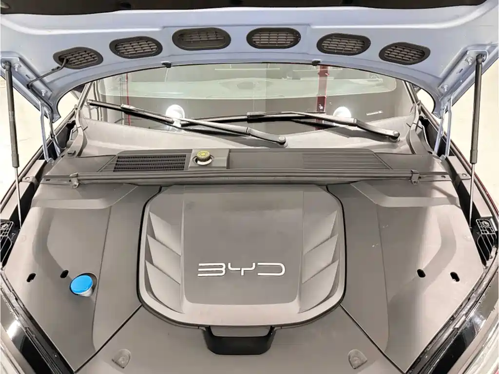 BYD Seal — фото 6