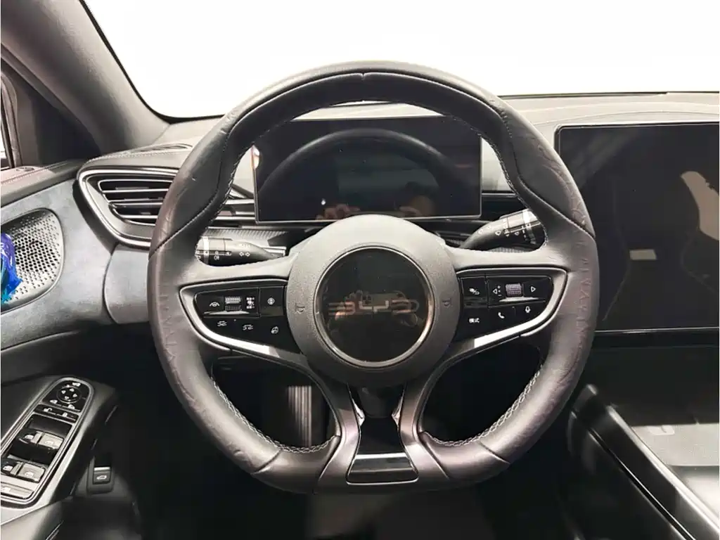 BYD Seal — фото 9