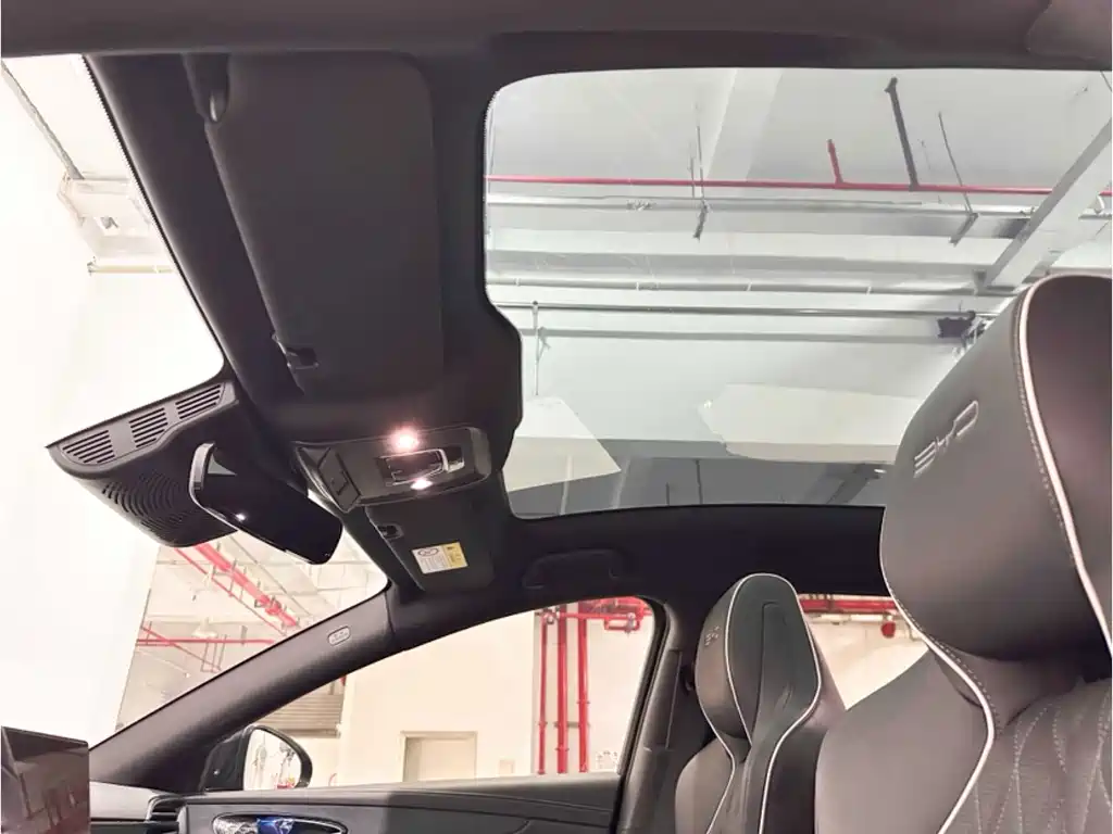 BYD Seal — фото 10