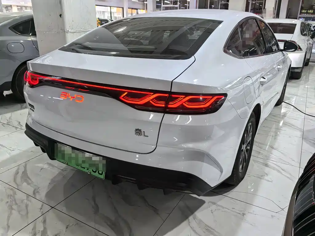 BYD Qin L — фото 5