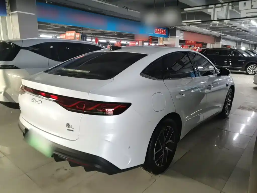 BYD Qin L — фото 6