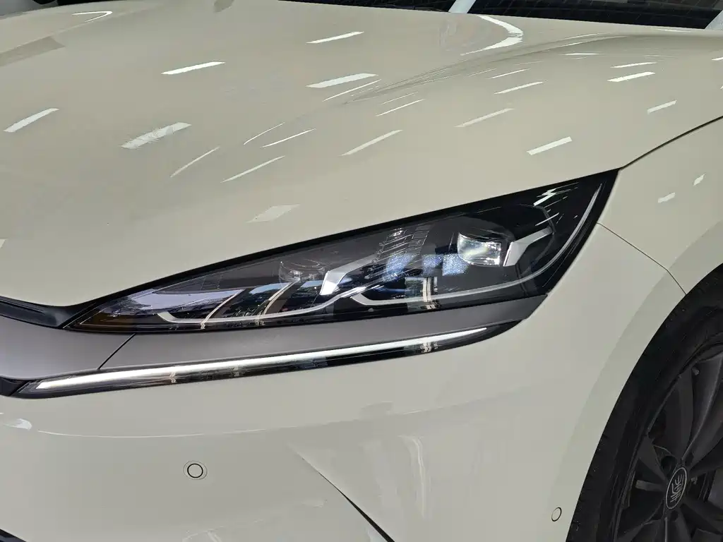 BYD Qin L — фото 13