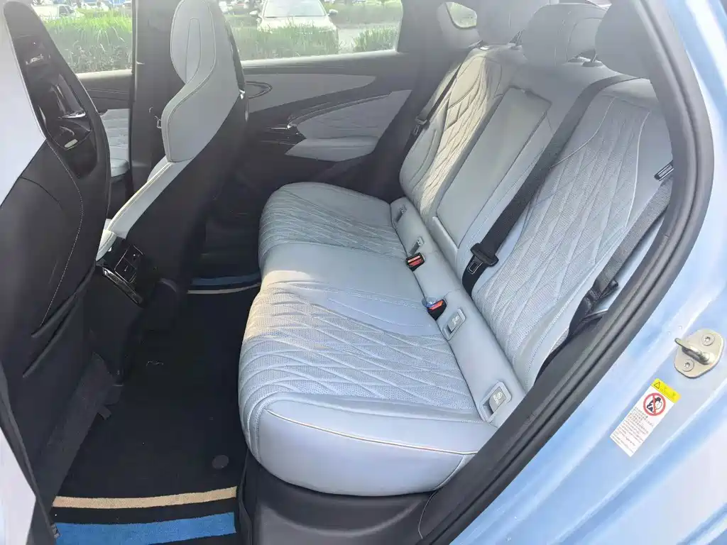 BYD Seal — фото 9