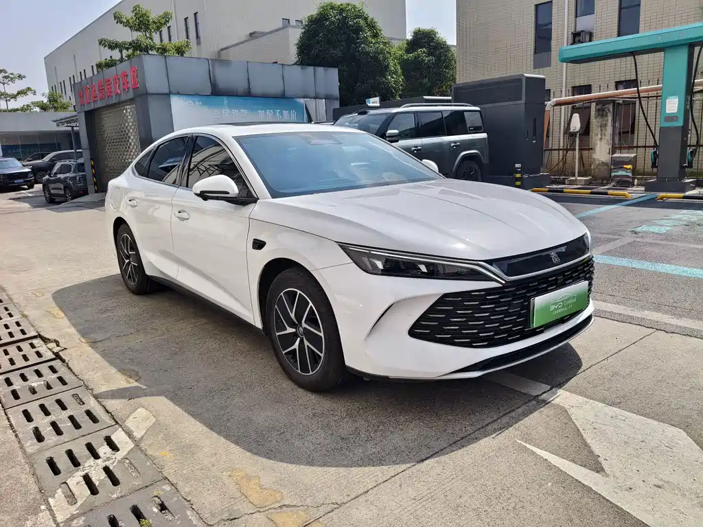 BYD Qin L — фото 6