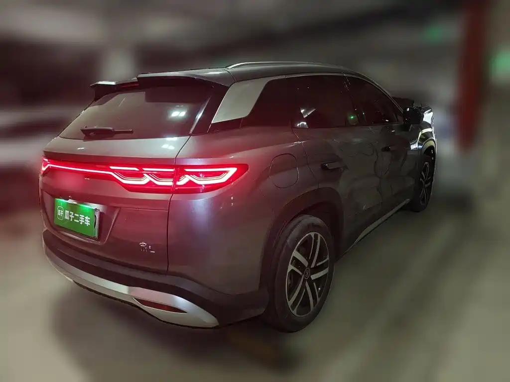 BYD L DM-i — фото 4