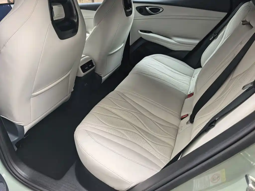 BYD Seal 06GT — фото 8