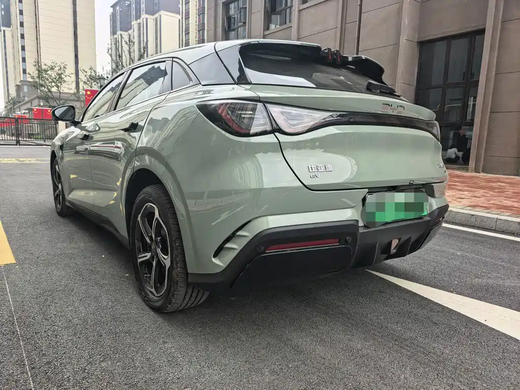 BYD Seal 06GT — фото 10