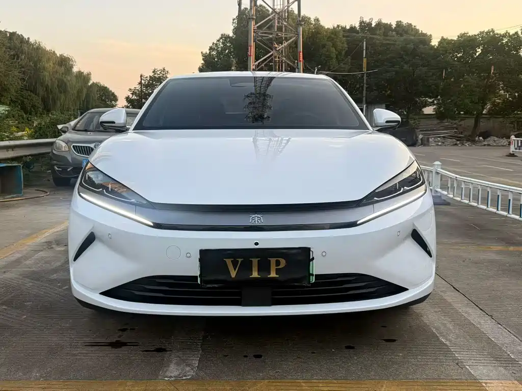 BYD Qin L — фото 2