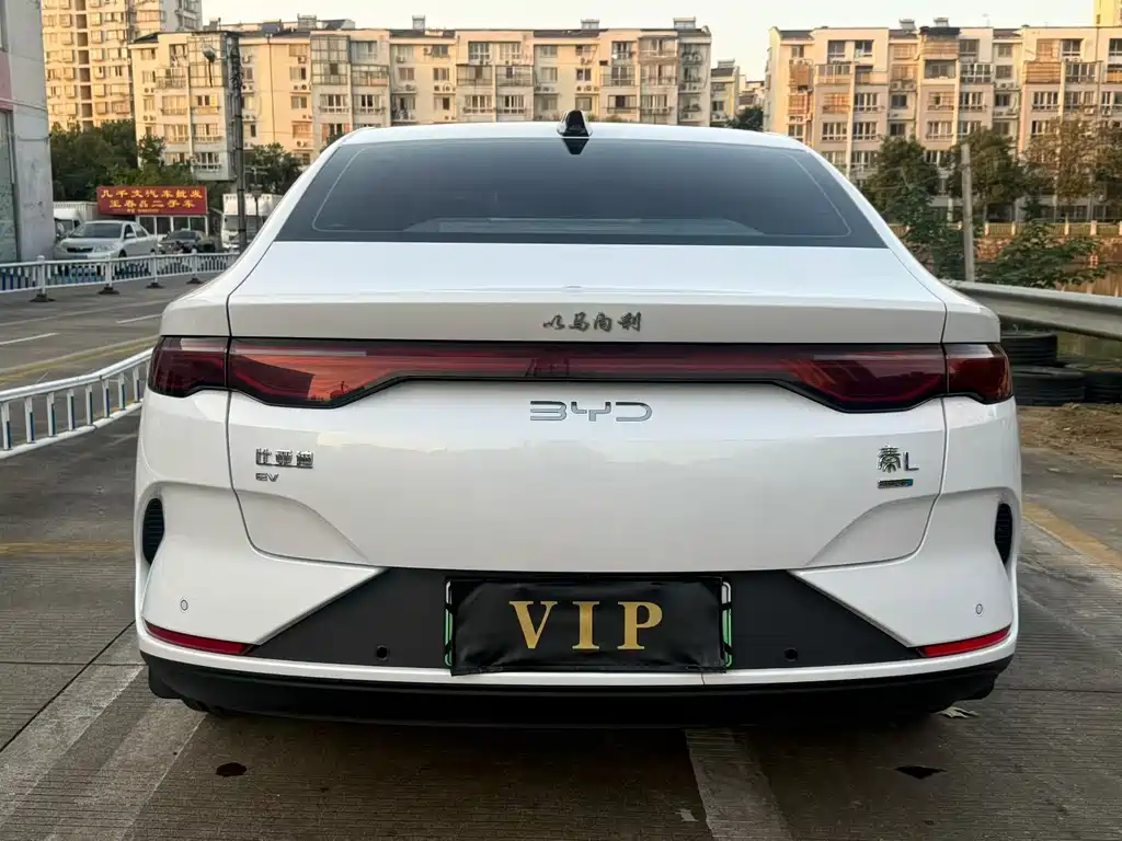 BYD Qin L — фото 4