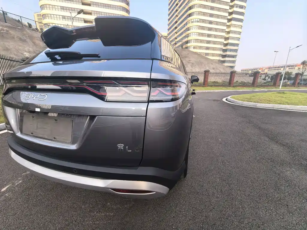 BYD L DM-i — фото 34