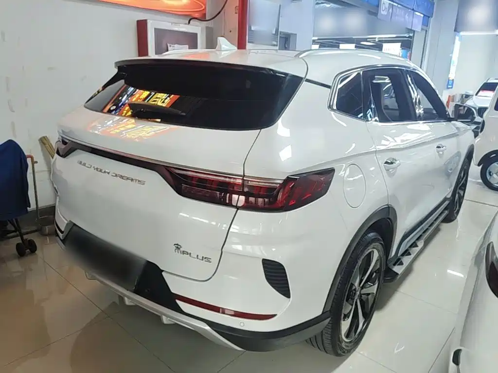 BYD PLUS New Energy — фото 6