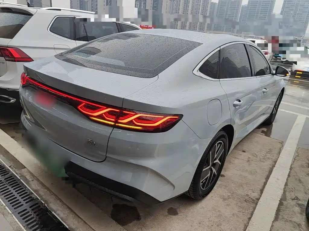 BYD Qin L — фото 6