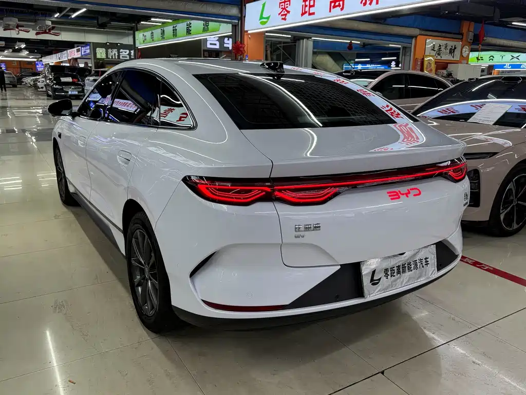 BYD Qin L — фото 4