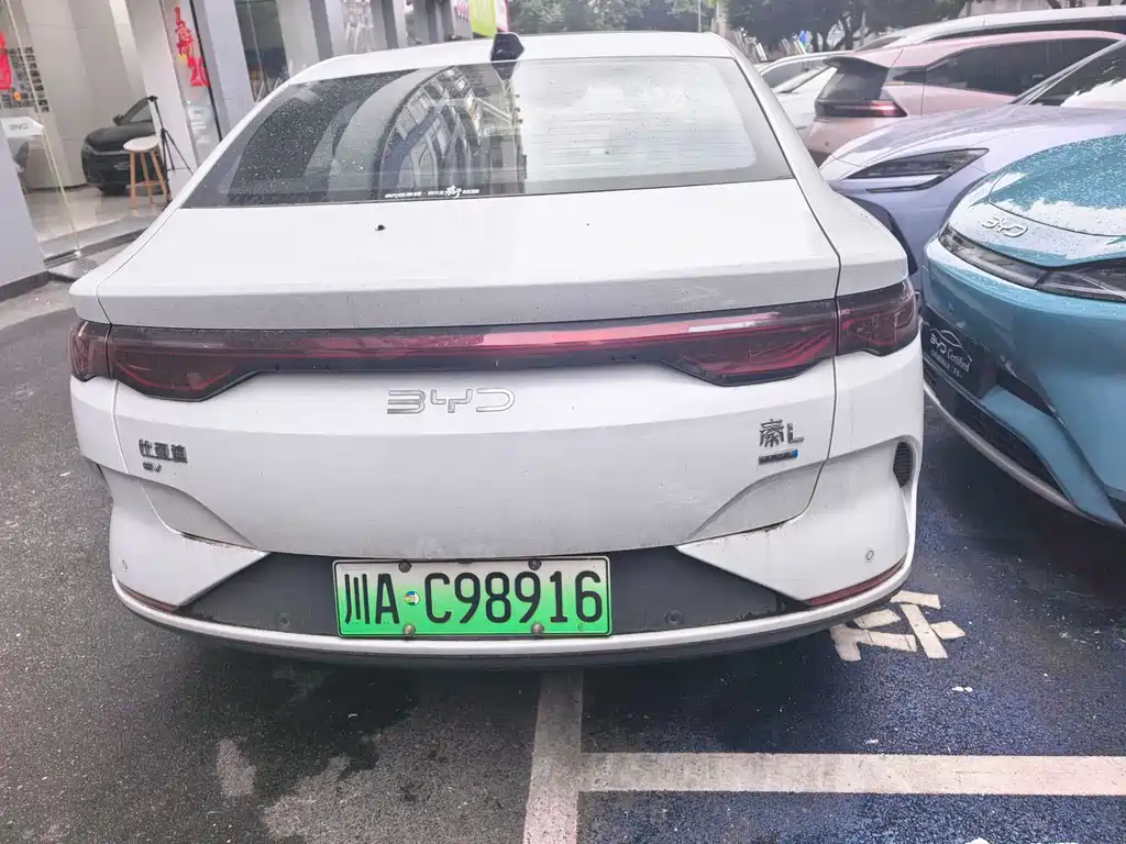BYD Qin L — фото 9