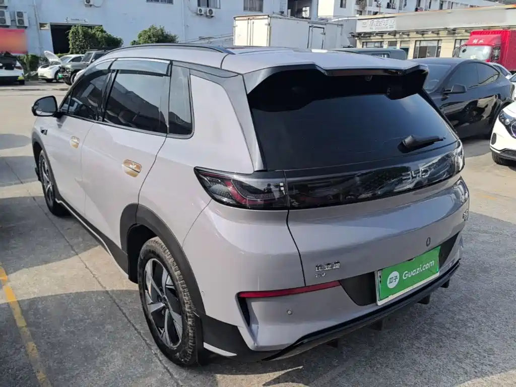 BYD Sealion 05 EV — фото 4