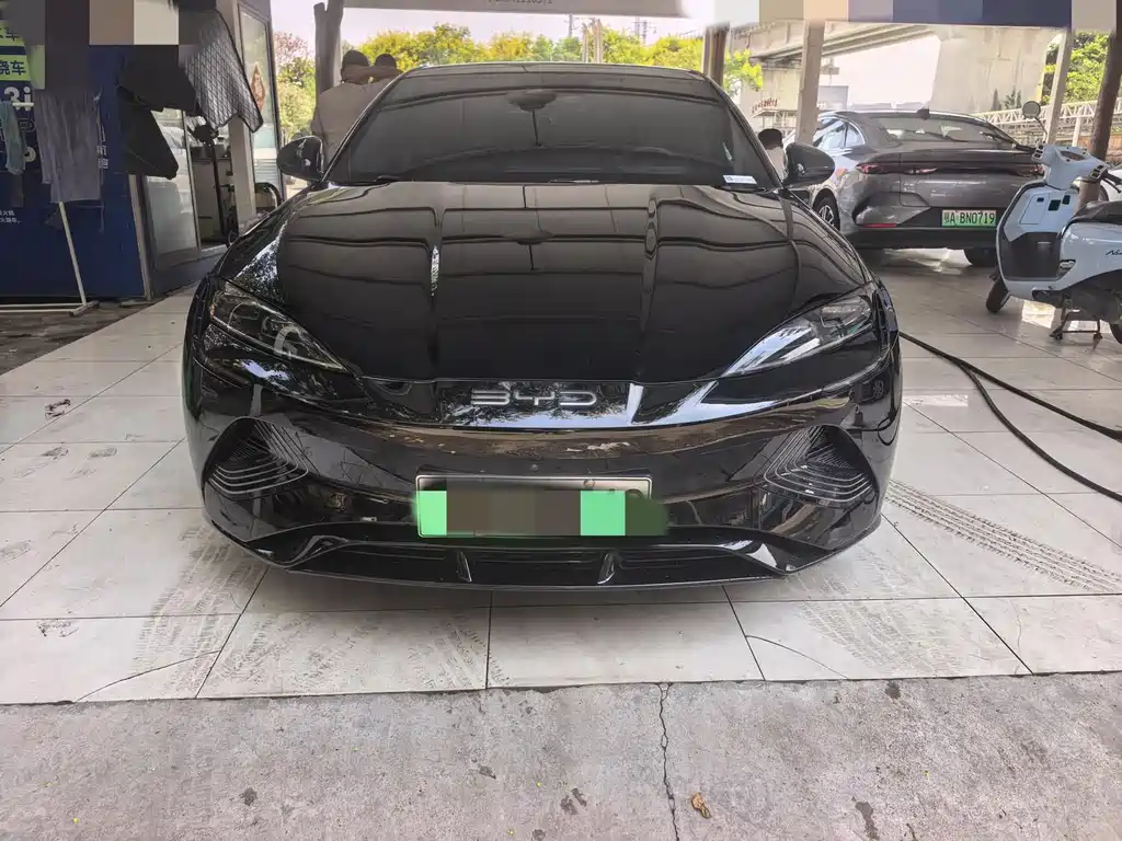 BYD Seal — фото 2
