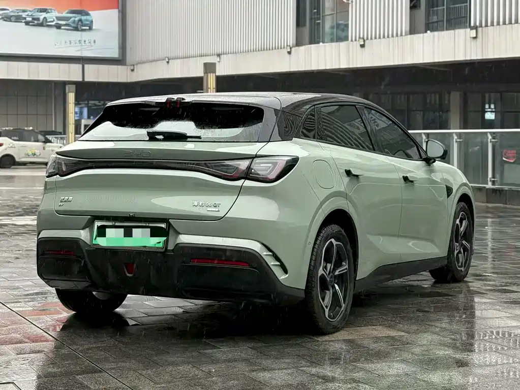 BYD Seal 06GT — фото 9
