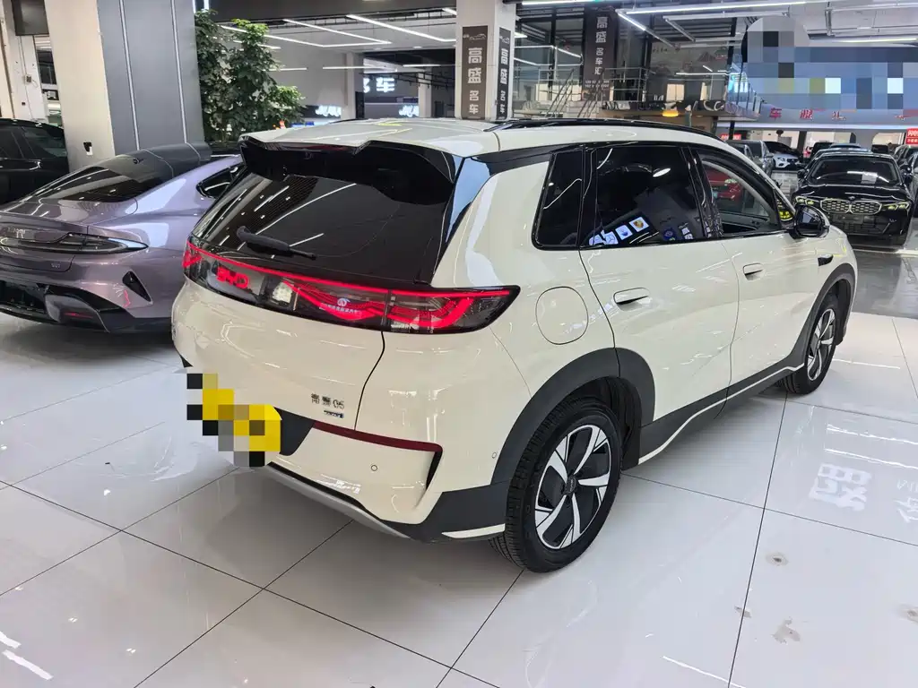 BYD Sealion 05 EV — фото 20