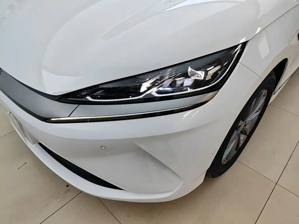 BYD Qin L — фото 23