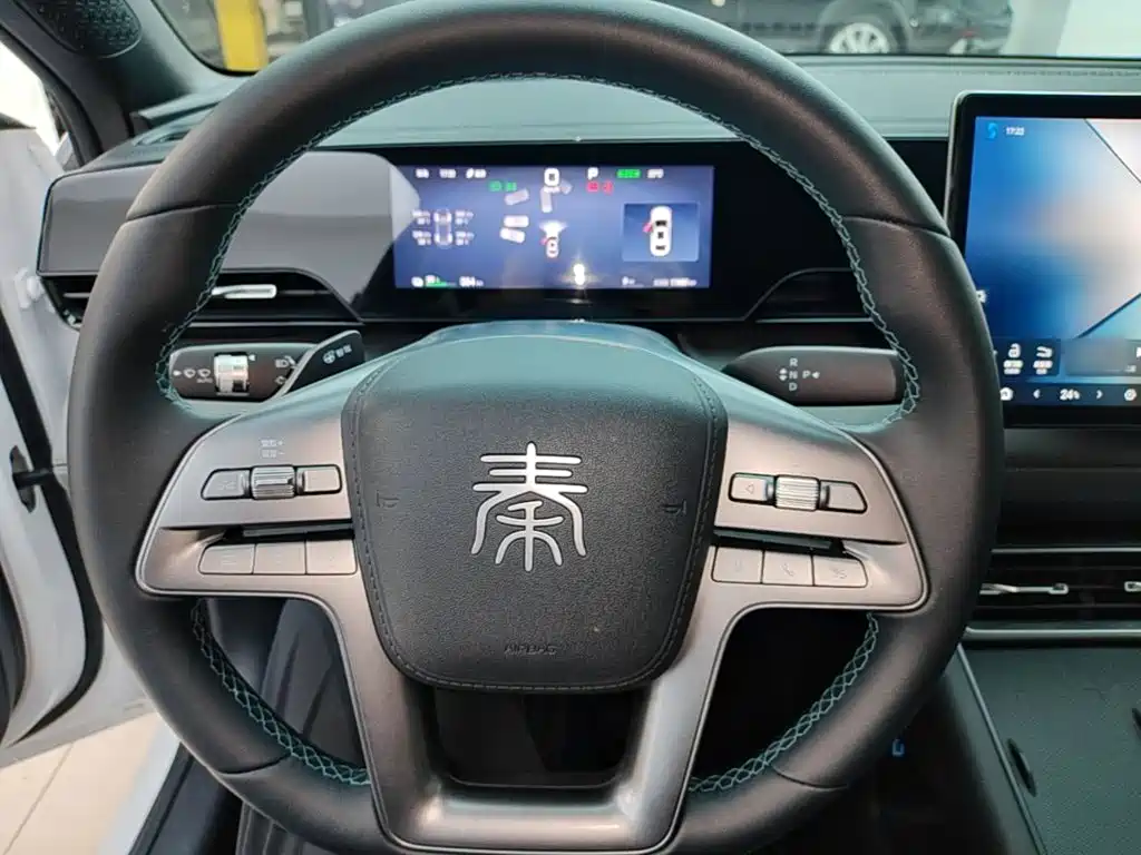 BYD Qin L — фото 10