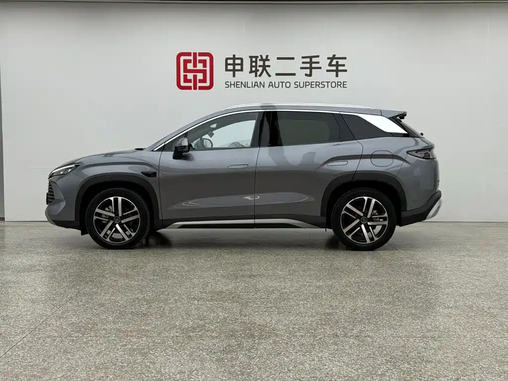 BYD L DM-i — фото 3