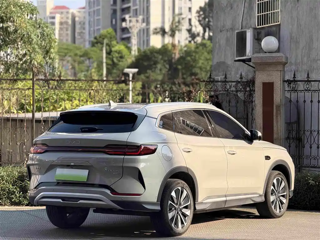 BYD PLUS New Energy — фото 4