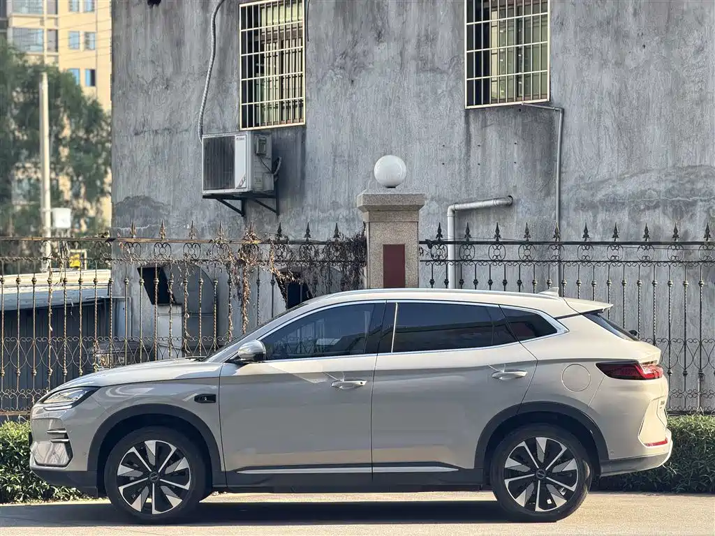 BYD PLUS New Energy — фото 7