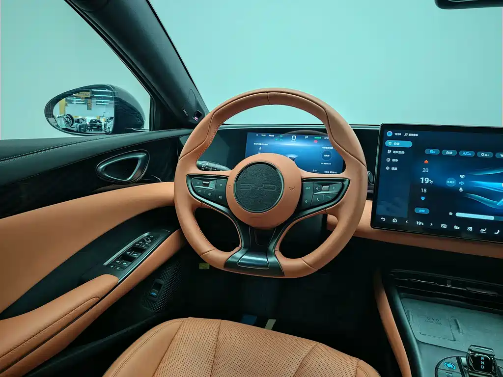 BYD Seal — фото 11