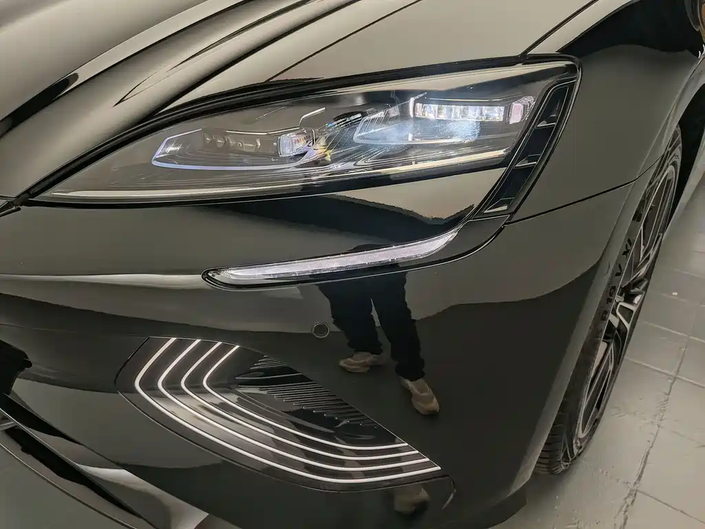 BYD Seal — фото 18