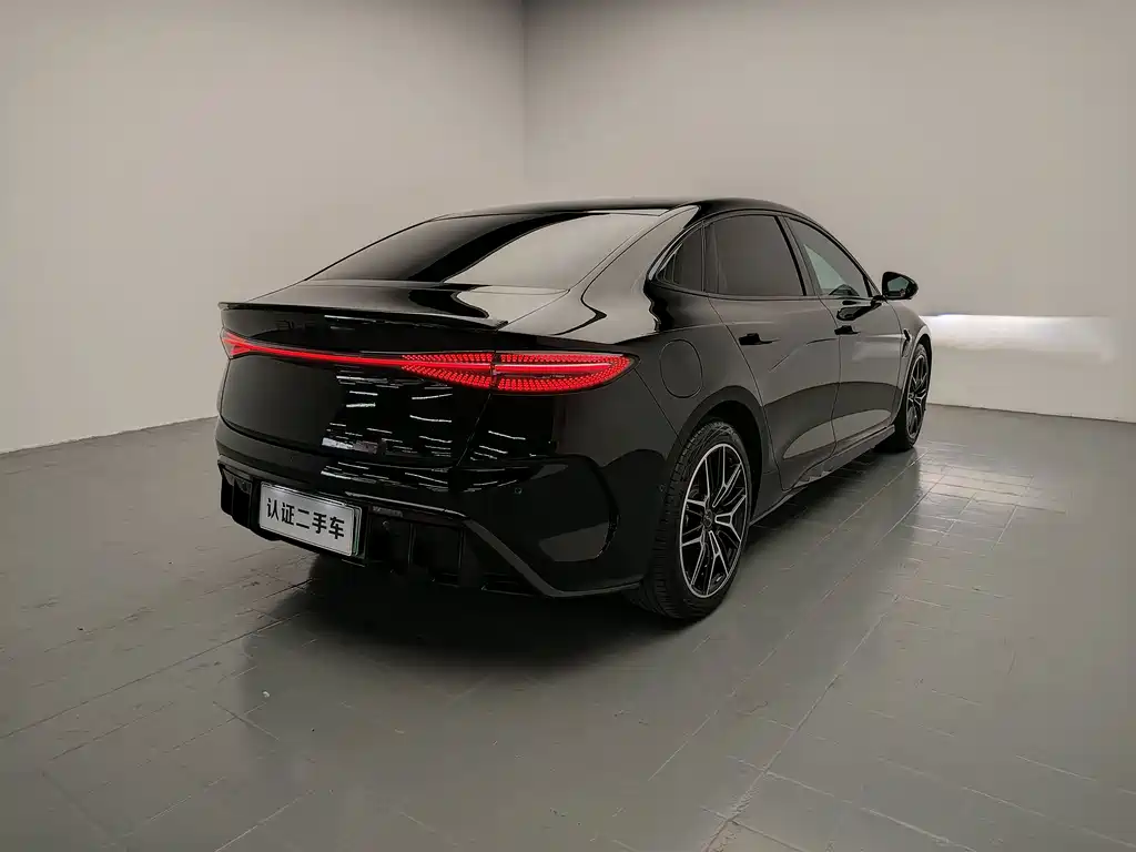 BYD Seal — фото 7