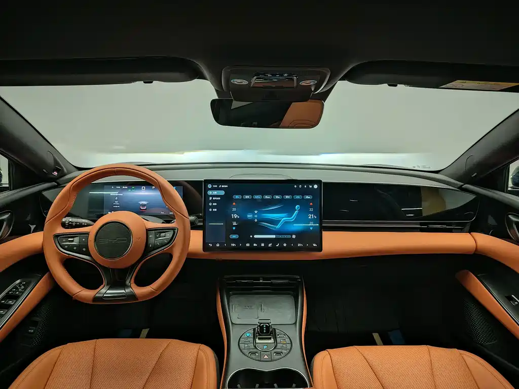 BYD Seal — фото 9
