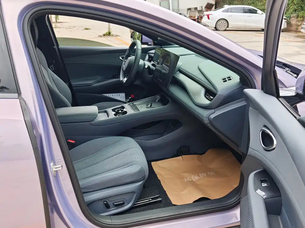 BYD Seal 06GT — фото 11