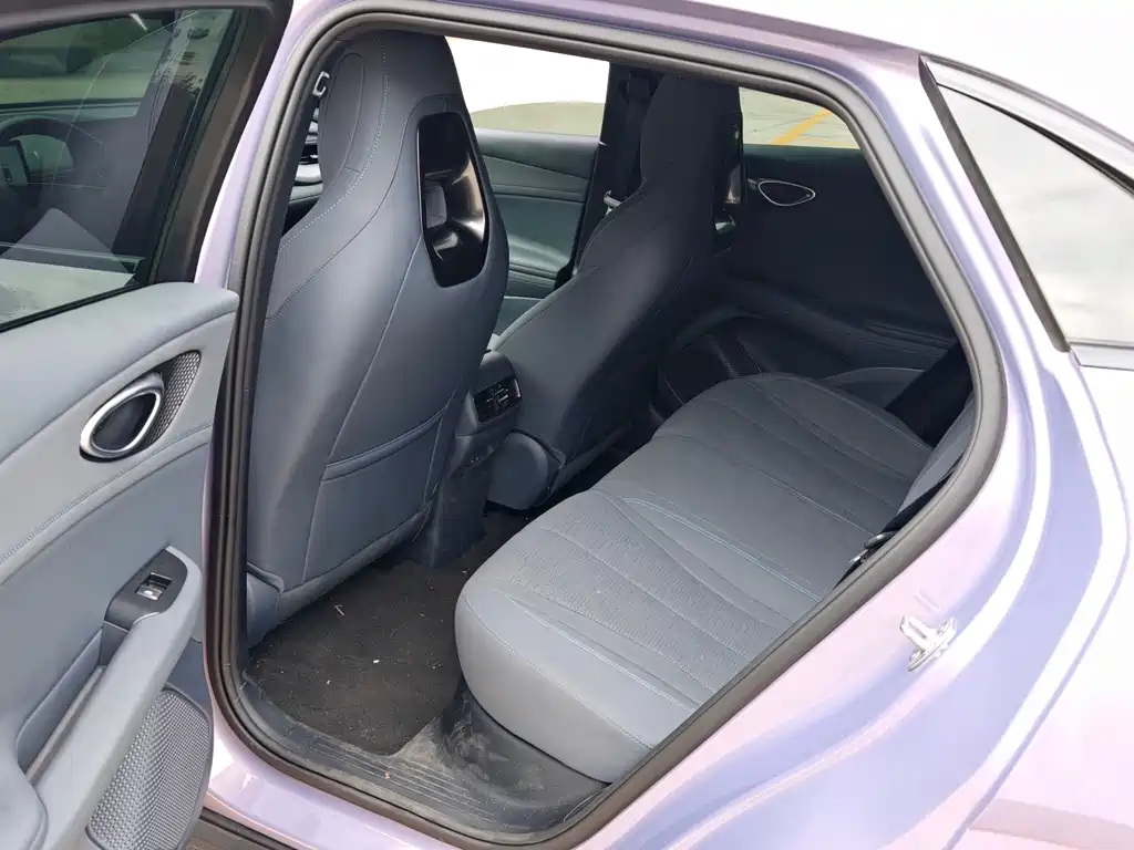 BYD Seal 06GT — фото 10