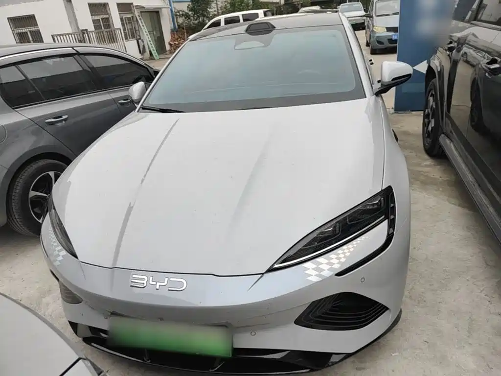 BYD Seal — фото 2