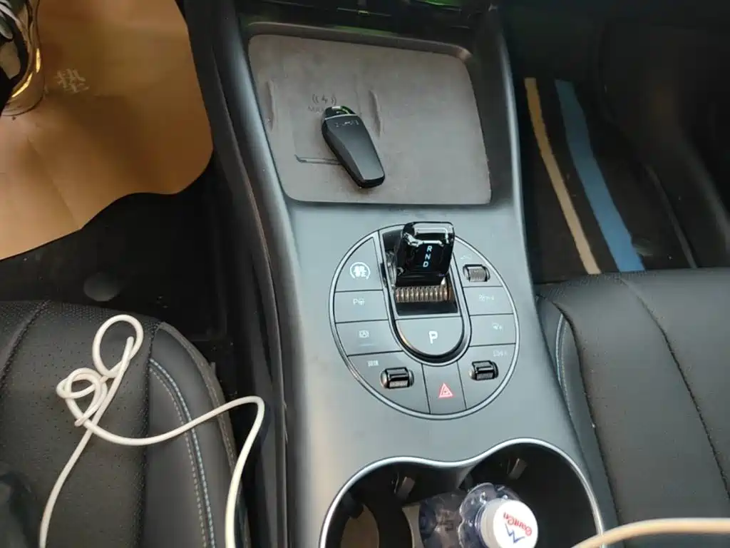 BYD Seal — фото 9