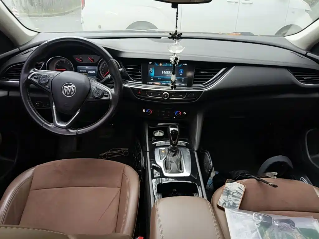 Buick Regal — фото 13