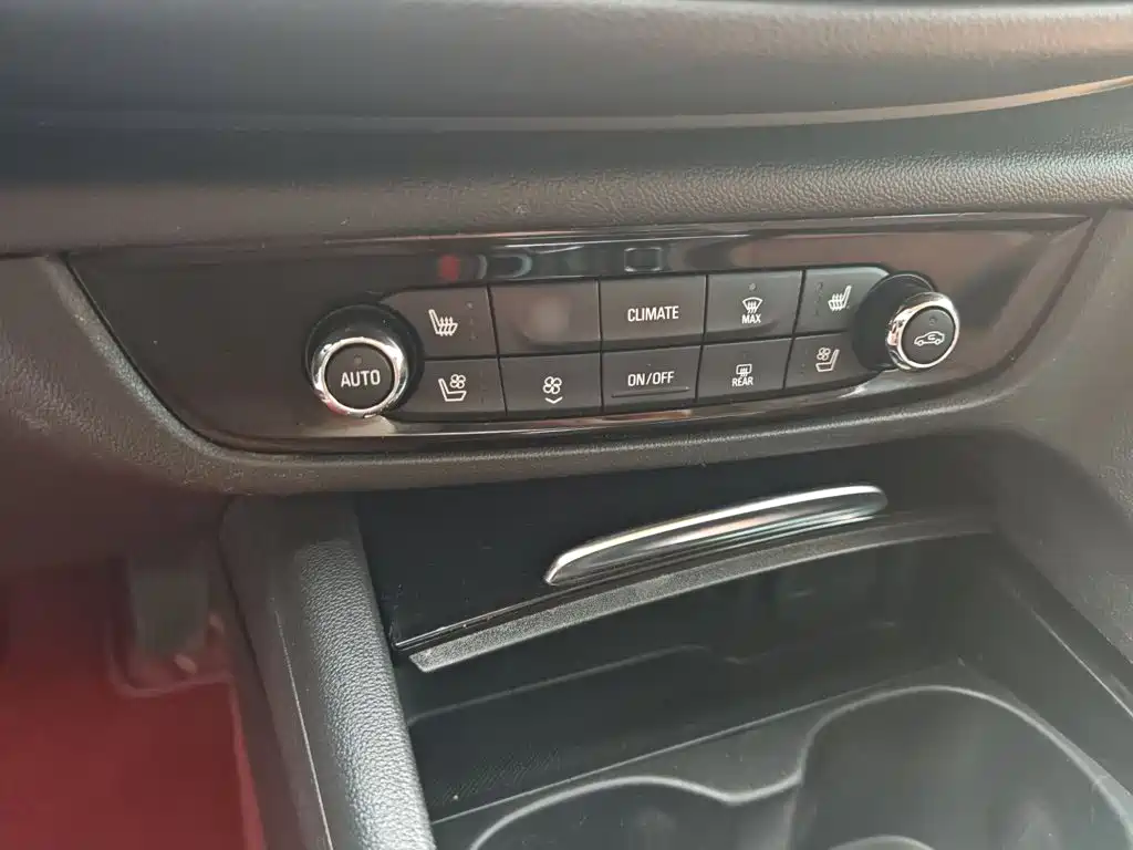 Buick Regal — фото 13