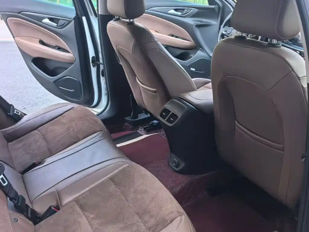 Buick Regal — фото 10