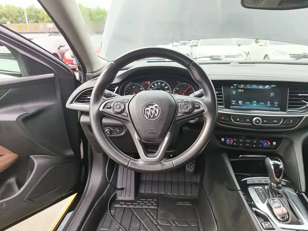 Buick Regal — фото 10
