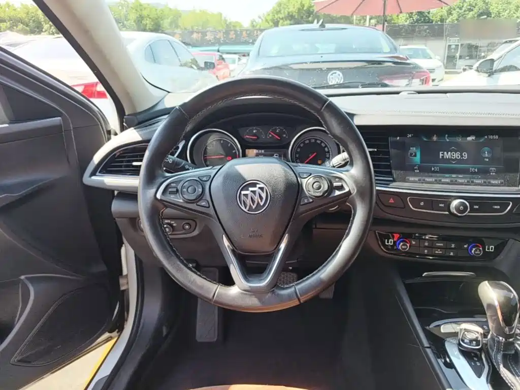 Buick Regal — фото 10