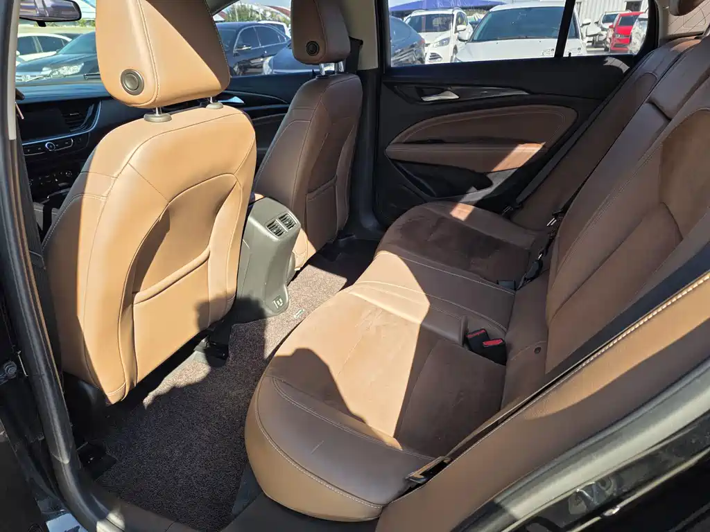 Buick Regal — фото 5