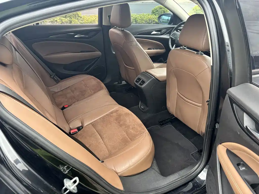 Buick Regal — фото 11