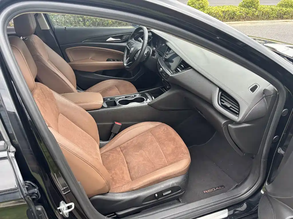Buick Regal — фото 13
